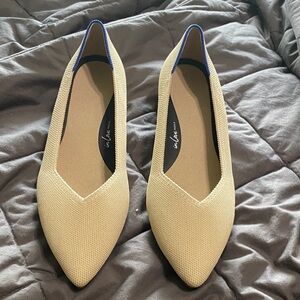 Rothy's Beige and Blue Pointed heels